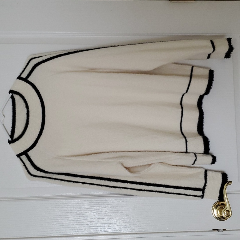 MANGO Contrasting Stripe Cream/Black Soft Sweater. Sz. Large. NWOT - Picture 8 of 10